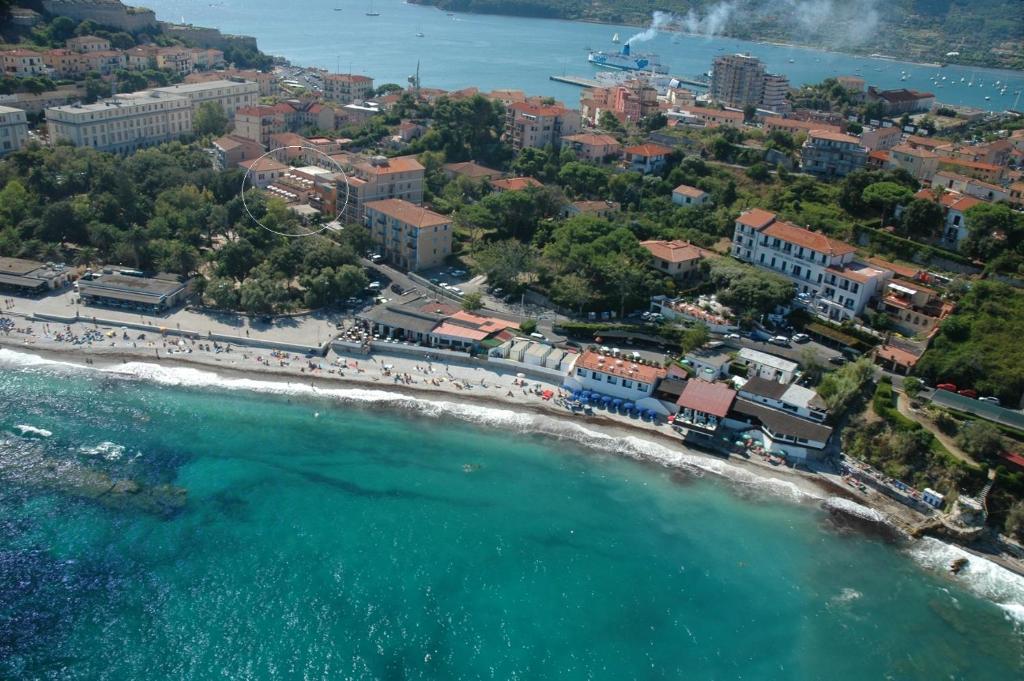 Hotel Crystal Portoferraio Extérieur photo